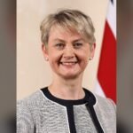 Official cabinet portrait of Health Secretary Yvette Cooper.
