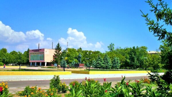 File photo: the central square in Oleshky, Kherson region, in 2007.