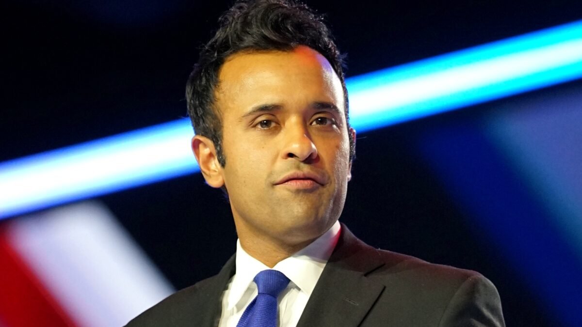 File photo: Vivek Ramaswamy speaking at a podium.