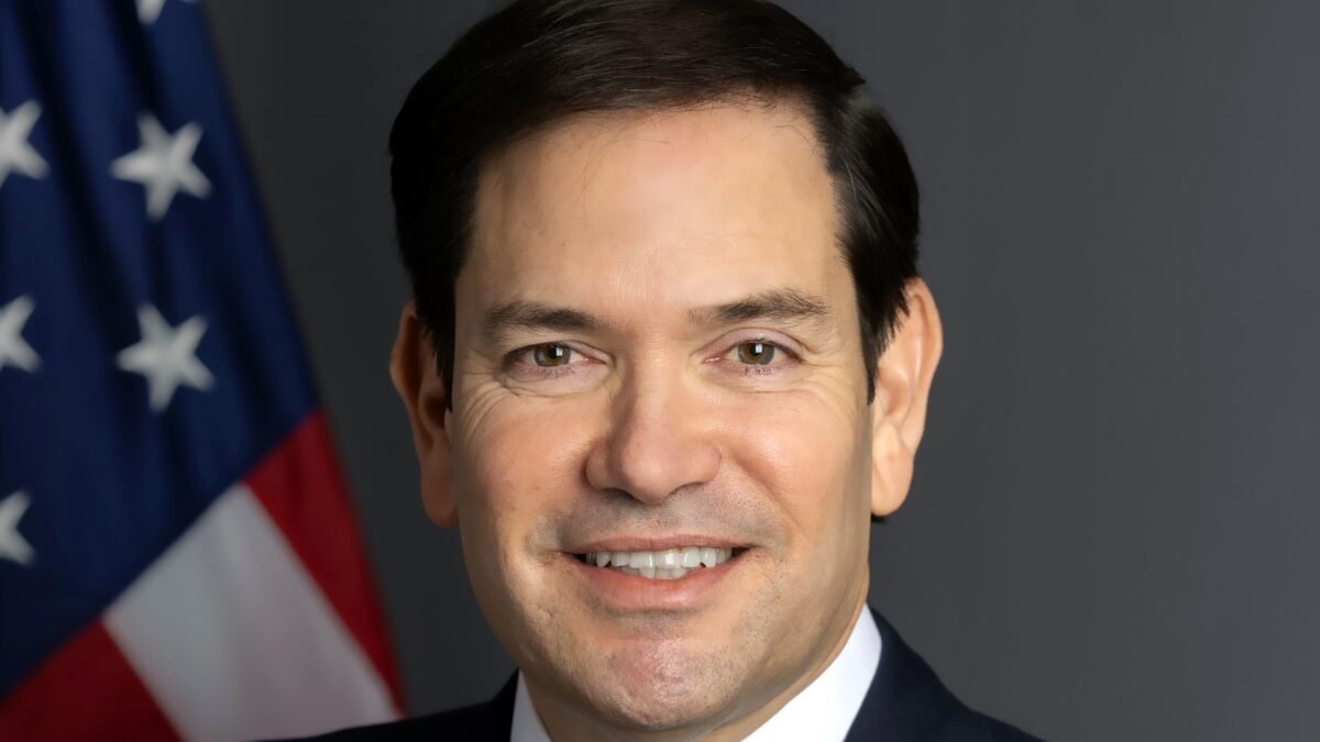 Official portrait of US Secretary of State Marco Rubio.