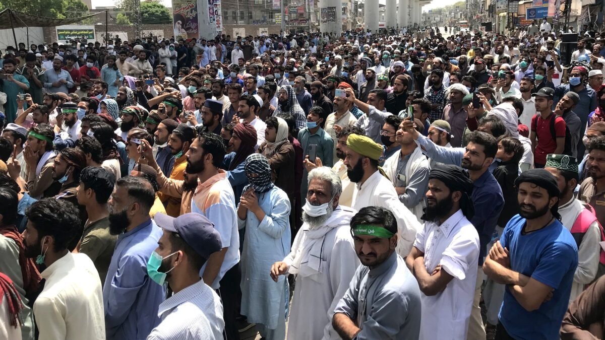 File photo: supporters of Tehreek-e-Labbaik Pakistan at a protest in Lahore.